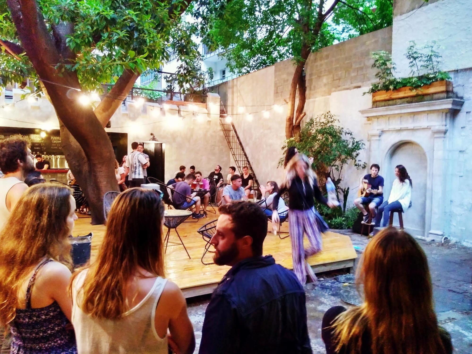 Хостел Art Factory Beer Garden Буенос-Айрес Екстер'єр фото